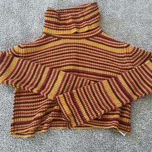 Urban Outfitters Cropped mockneck sweater